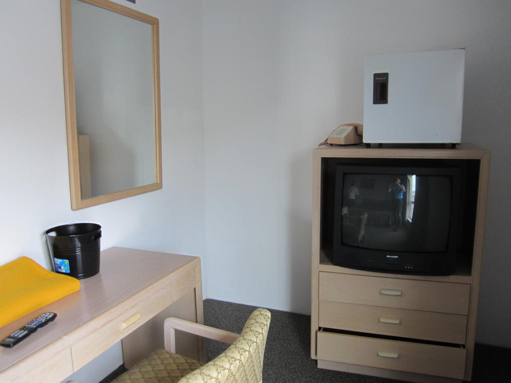 Oasis Hotel Cache Creek Bagian luar foto