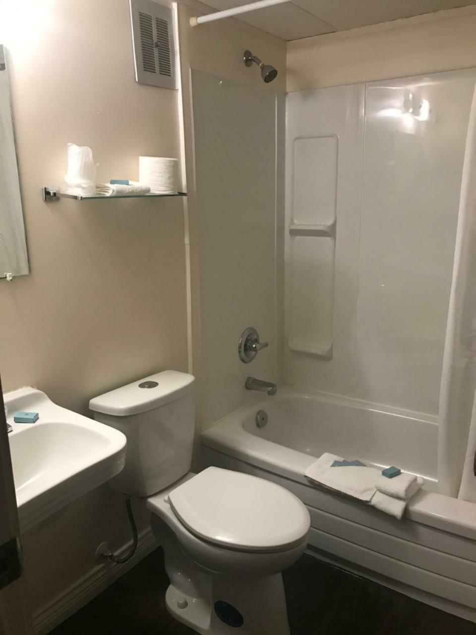 Oasis Hotel Cache Creek Bagian luar foto