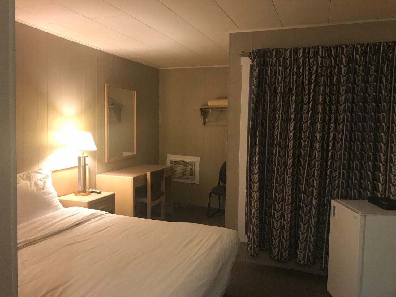 Oasis Hotel Cache Creek Bagian luar foto