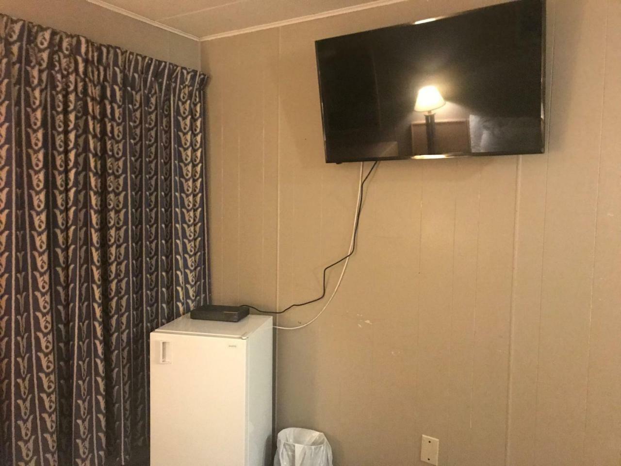 Oasis Hotel Cache Creek Bagian luar foto