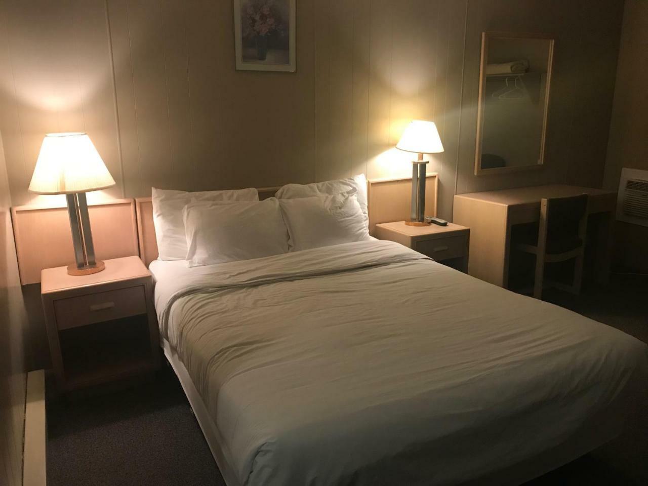 Oasis Hotel Cache Creek Bagian luar foto